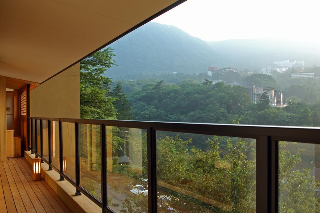하코네 도키노시주쿠 외부 사진 A glass balustrade