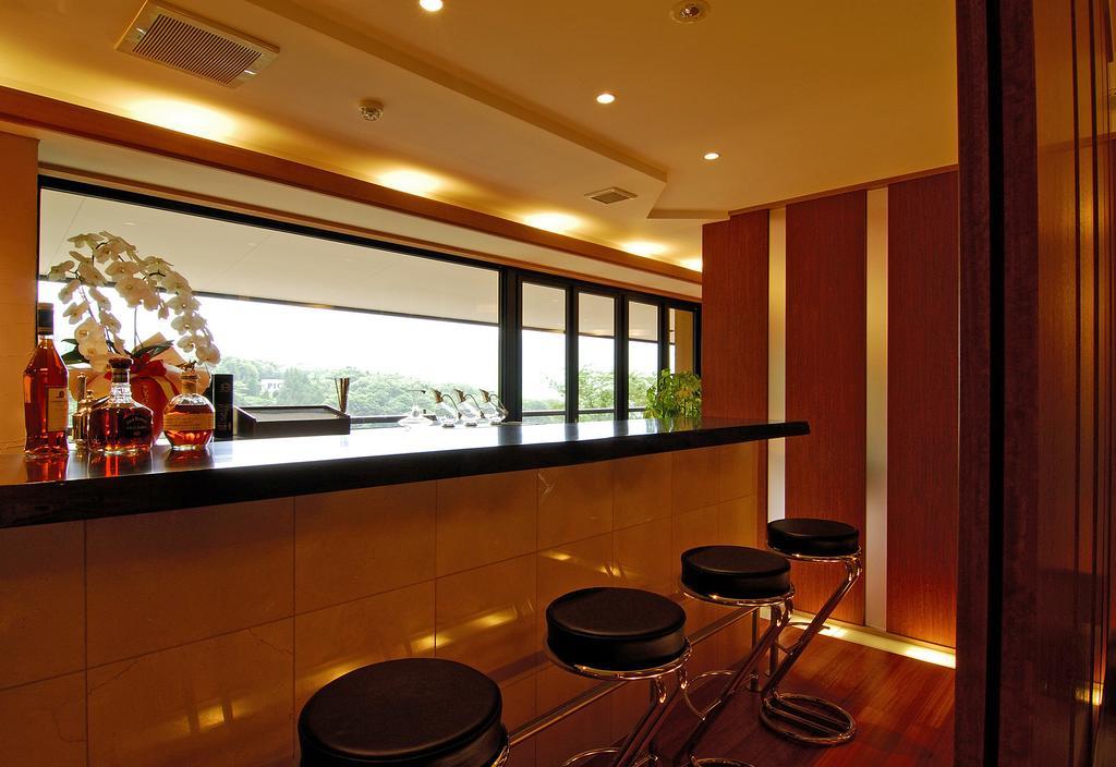 하코네 도키노시주쿠 외부 사진 A bar at a hotel