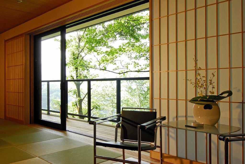 하코네 도키노시주쿠 객실 사진 A shōji window